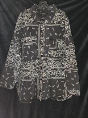 Fashion Nova Black Bandana-Print Button Down Denim Jacket